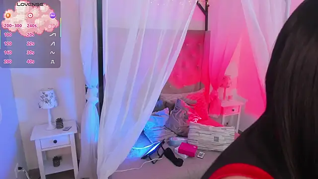 Snapshot of Hanna__Becker_ chatting on October 10, 2025, 3:49 am Hanna Becker online show from October 10, 2025, 3:49 am