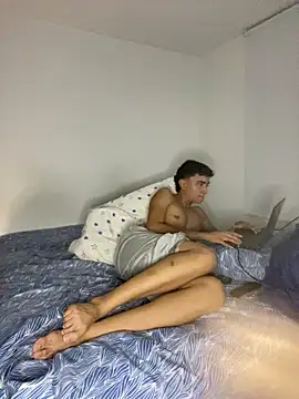 Ryan levy xxl online show from August 8, 2026, 4:25 am