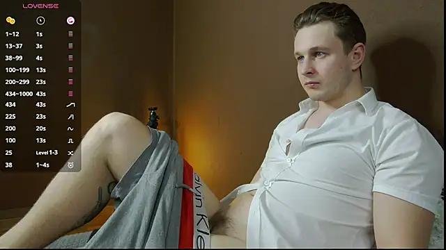 Snapshot of charlie_smiley chatting on December 2, 2024, 1:25 am charlie smiley online show from December 2, 2024, 1:25 am