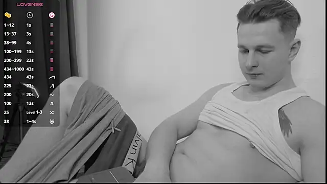 Snapshot of charlie_smiley chatting on January 23, 2025, 1:41 am charlie smiley online show from January 23, 2025, 1:41 am