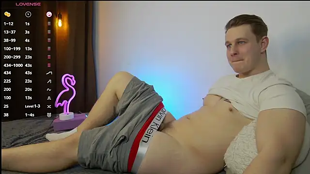 Snapshot of charlie_smiley chatting on March 11, 2025, 8:09 am charlie smiley online show from March 11, 2025, 8:09 am