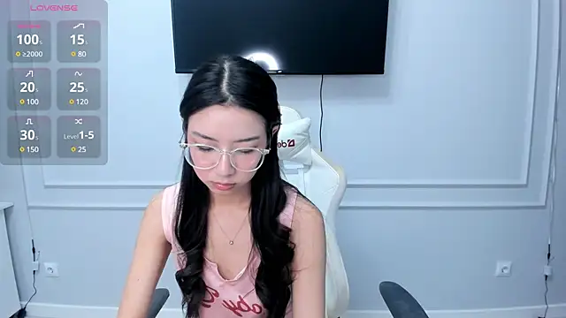 Miwa Kasumi online show from January 27, 2025, 2:46 pm