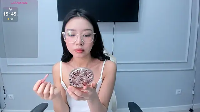 Miwa Kasumi online show from February 3, 2025, 12:36 pm