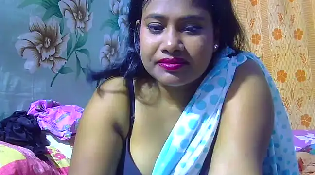 Snapshot of sexy_roma chatting on February 16, 2025, 7:27 pm sexy roma online show from February 16, 2025, 7:27 pm