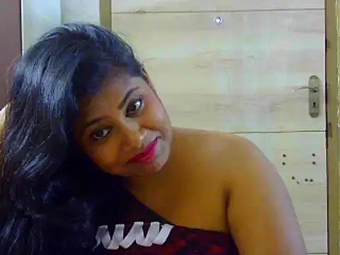 Snapshot of sexy_roma chatting on March 21, 2025, 7:57 pm sexy roma online show from March 21, 2025, 7:57 pm