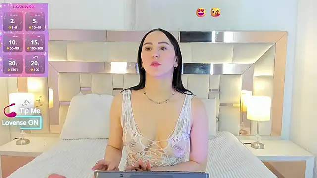 Snapshot of hazel_ross_tcw chatting on July 22, 2026, 3:04 pm hazel ross tcw online show from July 22, 2026, 3:04 pm