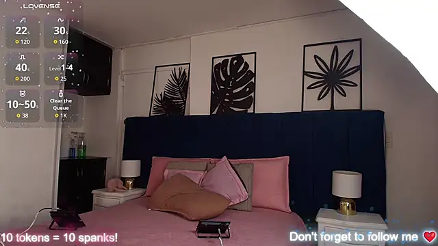 Tifanny grey online show from October 1, 2025, 7:53 pm