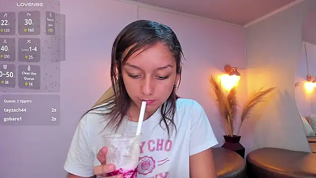 Snapshot of katy_sweet19 chatting on January 28, 2025, 10:45 pm katy sweet19 online show from January 28, 2025, 10:45 pm