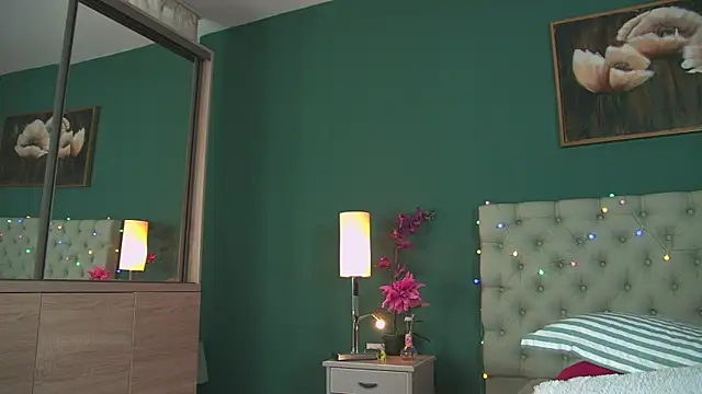 AlicePirs online show from December 31, 2024, 8:48 am
