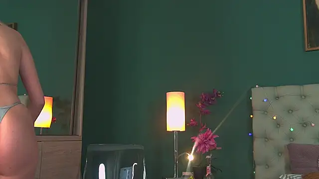 AlicePirs online show from January 4, 2025, 5:37 am