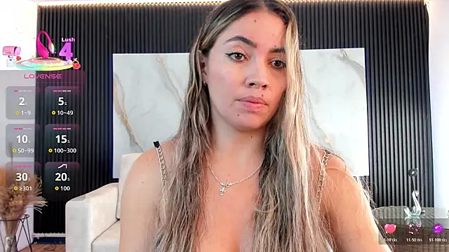 Alessia Taylorr online show from October 28, 2025, 1:03 pm