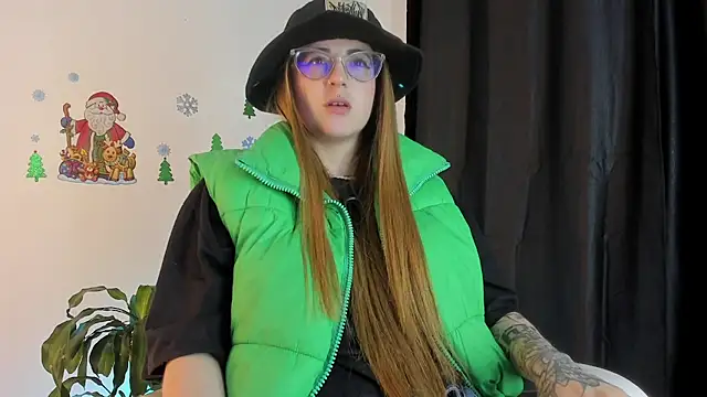 Snapshot of tekila__ chatting on December 14, 2024, 12:22 am tekila online show from December 14, 2024, 12:22 am