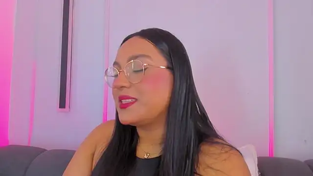 ellamontoya online show from December 3, 2025, 12:36 pm