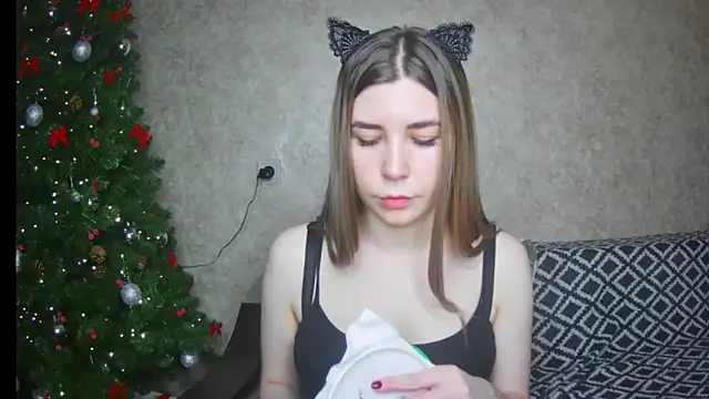 ElllaNuar online show from January 20, 2025, 4:43 am