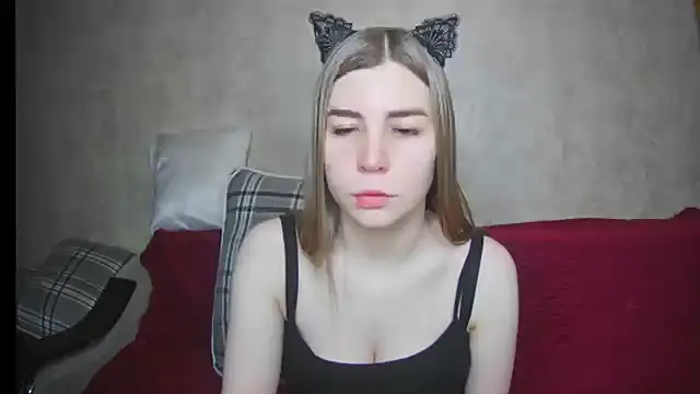 ElllaNuar online show from March 6, 2025, 3:57 am