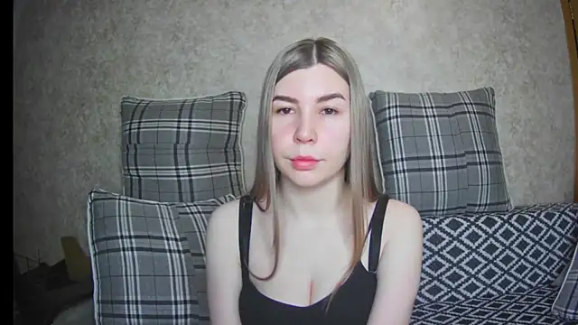 ElllaNuar online show from March 14, 2025, 1:48 am