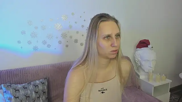 Snapshot of miissblonde chatting on January 2, 2025, 1:27 am miissblonde online show from January 2, 2025, 1:27 am