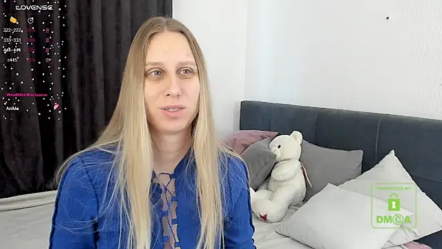 Snapshot of miissblonde chatting on March 23, 2025, 3:21 am miissblonde online show from March 23, 2025, 3:21 am