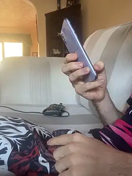 EE123458 online show from November 17, 2025, 12:55 pm