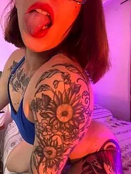 ValenGray online show from November 5, 2025, 12:49 pm