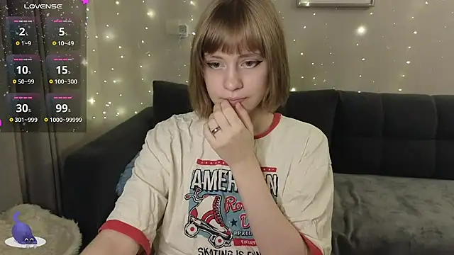 Snapshot of HermioneHHH chatting on December 8, 2024, 8:58 pm HermioneHHH online show from December 8, 2024, 8:58 pm
