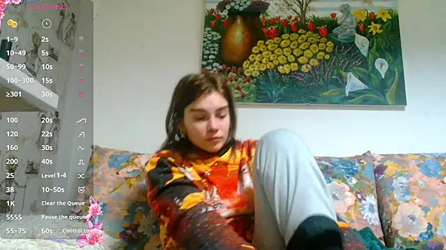 Snapshot of Sophie_Bell chatting on January 4, 2025, 7:23 pm Sophie Bell online show from January 4, 2025, 7:23 pm