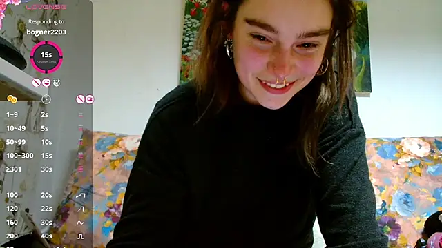 Snapshot of Sophie_Bell chatting on January 16, 2025, 10:12 pm Sophie Bell online show from January 16, 2025, 10:12 pm