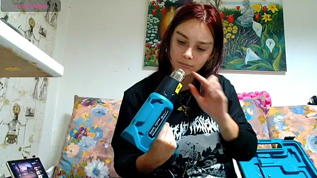 Snapshot of Sophie_Bell chatting on January 29, 2025, 5:24 pm Sophie Bell online show from January 29, 2025, 5:24 pm