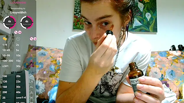 Snapshot of Sophie_Bell chatting on January 31, 2025, 9:48 pm Sophie Bell online show from January 31, 2025, 9:48 pm