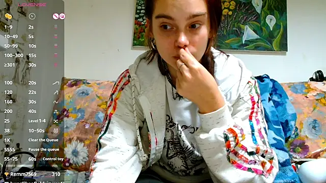 Snapshot of Sophie_Bell chatting on February 1, 2025, 9:19 pm Sophie Bell online show from February 1, 2025, 9:19 pm