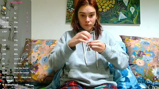Snapshot of Sophie_Bell chatting on February 13, 2025, 9:06 pm Sophie Bell online show from February 13, 2025, 9:06 pm