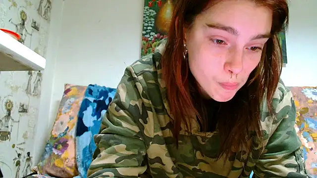 Snapshot of Sophie_Bell chatting on February 24, 2025, 8:36 pm Sophie Bell online show from February 24, 2025, 8:36 pm