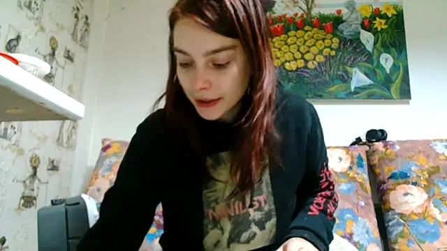Snapshot of Sophie_Bell chatting on February 26, 2025, 6:00 pm Sophie Bell online show from February 26, 2025, 6:00 pm