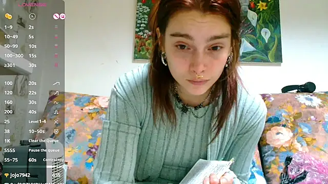 Snapshot of Sophie_Bell chatting on February 28, 2025, 10:28 pm Sophie Bell online show from February 28, 2025, 10:28 pm