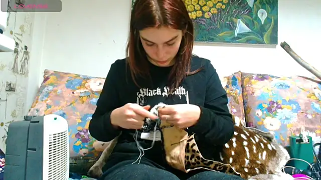 Snapshot of Sophie_Bell chatting on March 14, 2025, 7:34 pm Sophie Bell online show from March 14, 2025, 7:34 pm
