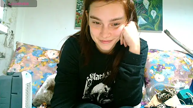 Snapshot of Sophie_Bell chatting on March 15, 2025, 5:48 pm Sophie Bell online show from March 15, 2025, 5:48 pm