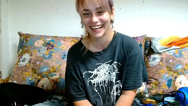 Sophie Bell online show from July 18, 2026, 9:51 pm