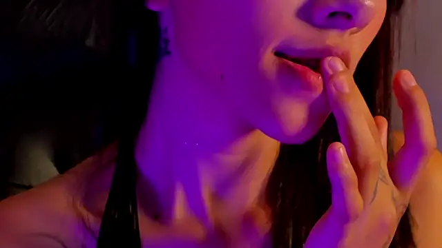 MelodyBliss online show from November 5, 2025, 4:56 am