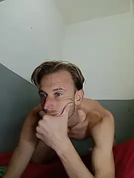 aquilesmade online show from November 5, 2025, 2:50 pm