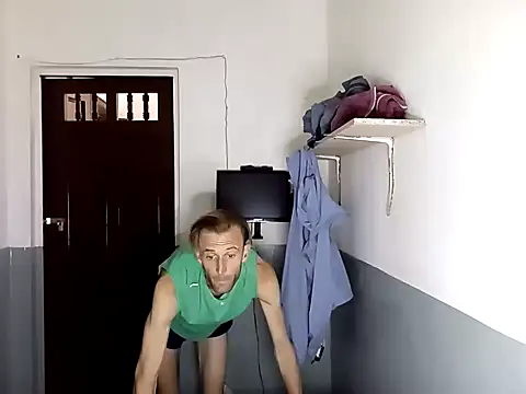 aquilesmade online show from November 7, 2025, 3:01 pm