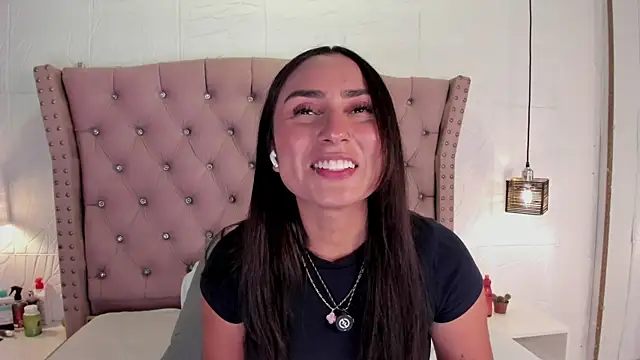 lia sofiia online show from May 23, 2026, 9:35 am