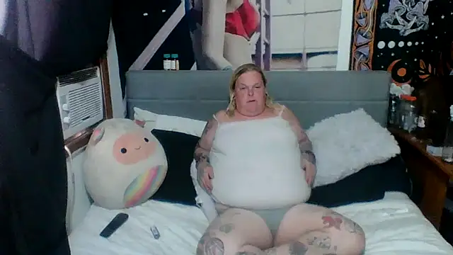 Trans Girl next door420 online show from July 2, 2026, 10:27 pm