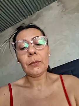 Mia-funny20 online show from February 20, 2026, 7:58 pm