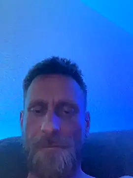 Snapshot of Bro4bro0040 chatting on November 11, 2025, 3:28 am Bro4bro0040 online show from November 11, 2025, 3:28 am