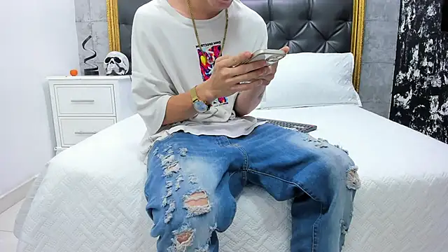 Snapshot of MarcusCollinss_ chatting on December 6, 2024, 12:49 pm MarcusCollinss online show from December 6, 2024, 12:49 pm