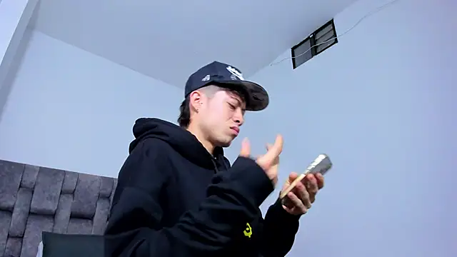 Snapshot of MarcusCollinss_ chatting on December 19, 2024, 12:12 pm MarcusCollinss online show from December 19, 2024, 12:12 pm