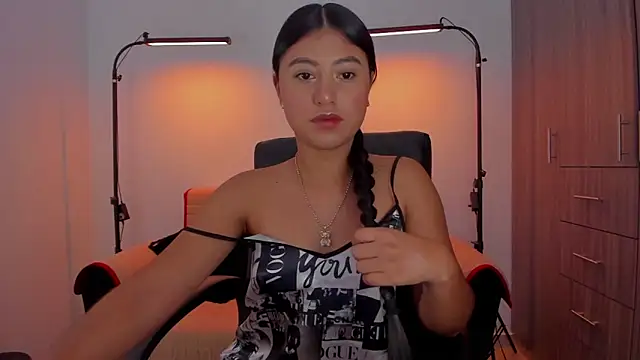 Snapshot of cloy_baby__ chatting on March 19, 2025, 12:04 am cloy baby online show from March 19, 2025, 12:04 am