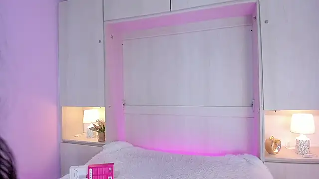 valerymeyerr online show from October 3, 2025, 4:09 am