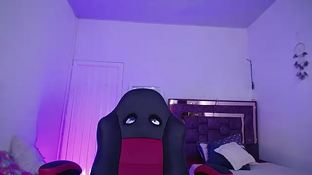 alejandrafitt online show from October 25, 2025, 4:35 pm