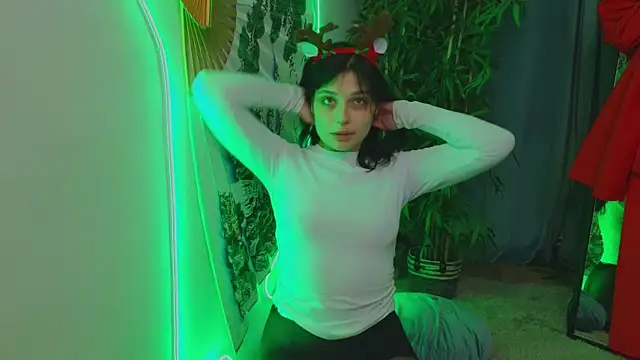 Snapshot of ari_rari chatting on December 25, 2024, 12:05 am ari rari online show from December 25, 2024, 12:05 am